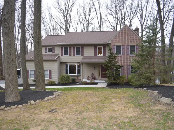 1619 Springhill Dr, Hummelstown, PA 17036