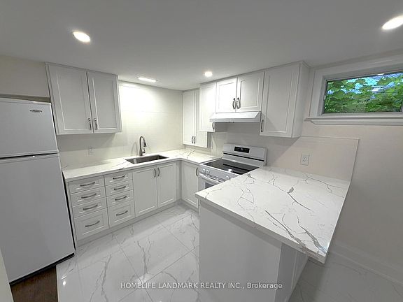 4th image of 126 Fenside Dr #Basement