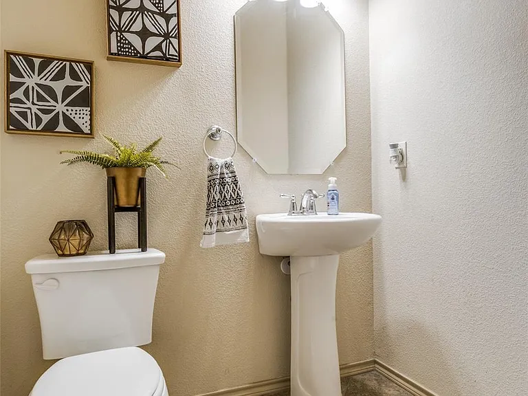 4701 Green River Dr — Photo 23