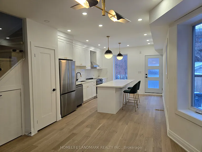 9 Alton Ave — Photo 2