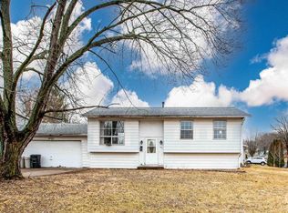 123 Douglas Rd, Marquette Heights, IL 61554