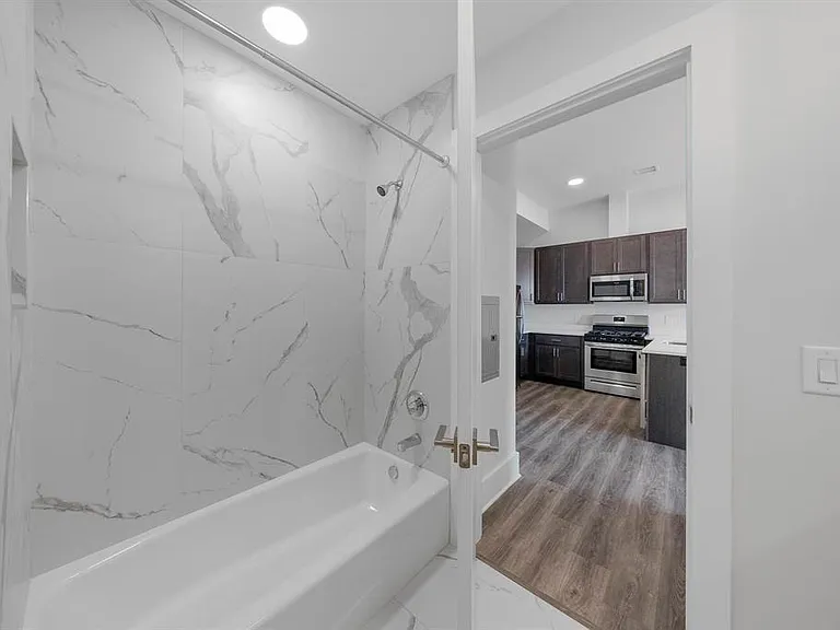 660 Grand St #408 — Photo 12