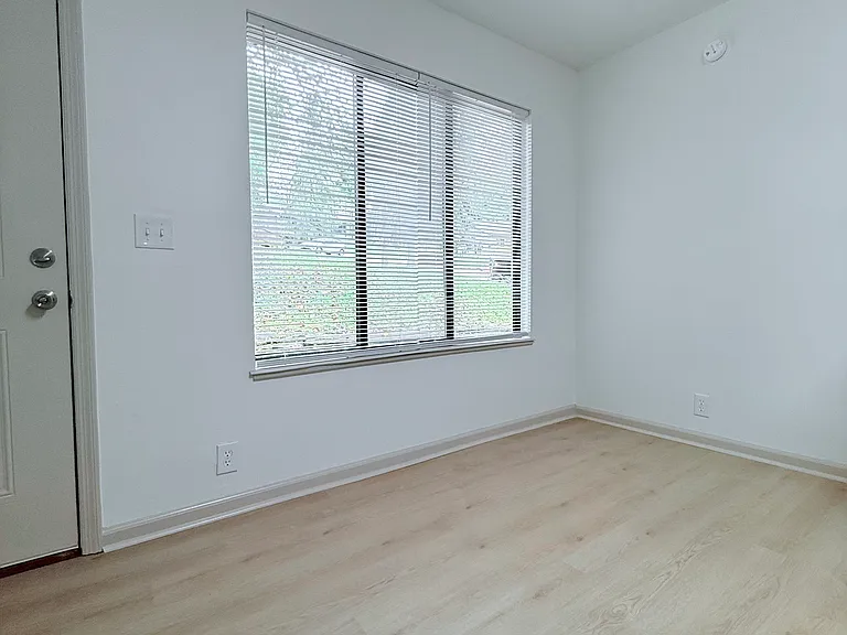 1930 Waldens Edge Way #1930 — Photo 7