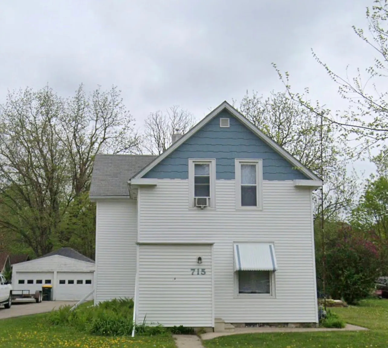 4 bed, 2000 sqft, $1,600 — Photo 1