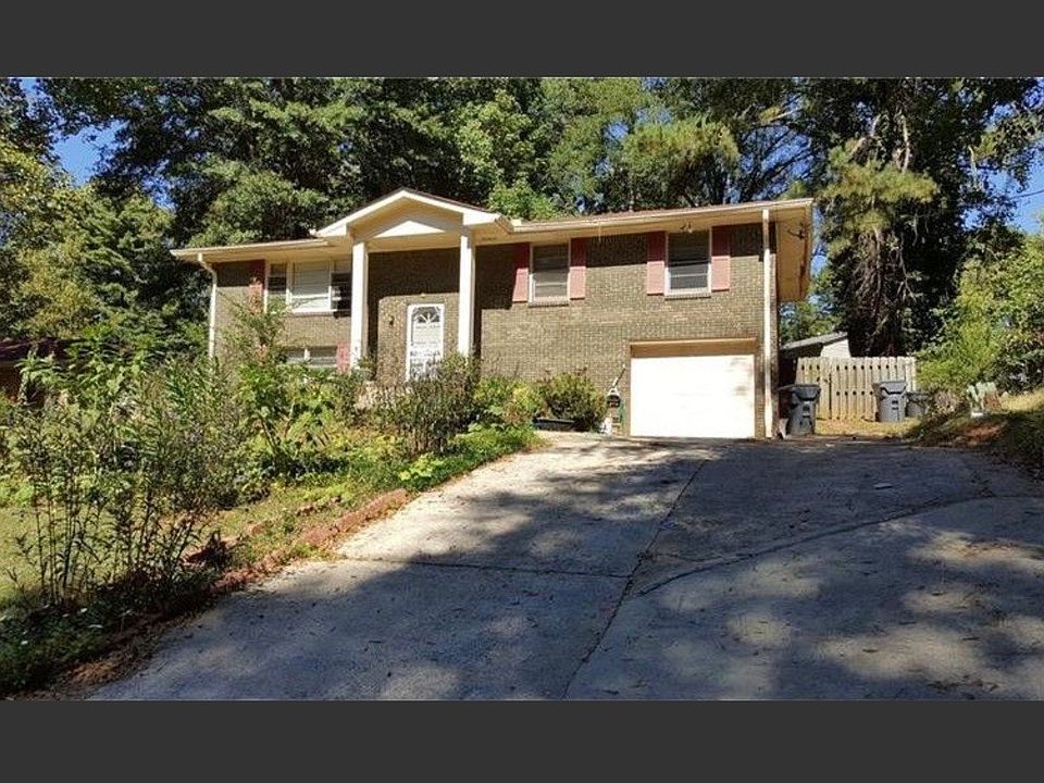 1st image of 3250 Moss Oak Dr