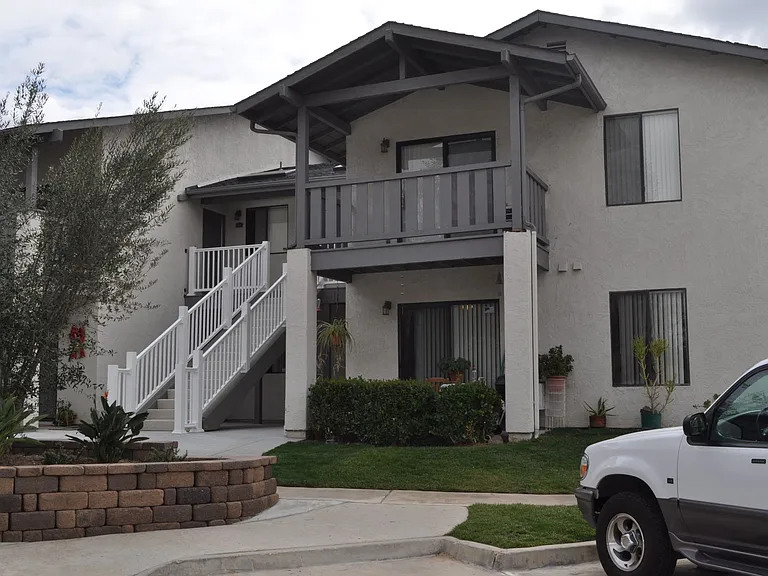 Cobblestone Park Apartments — Photo 12