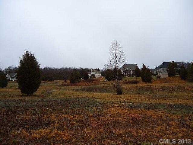 2nd image of 118 Sheep Path Dr