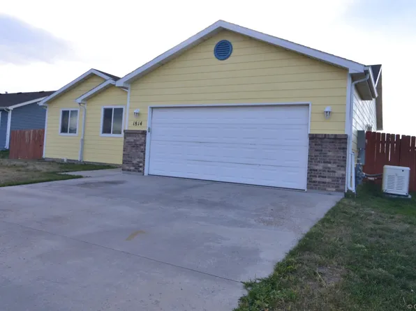 1814 S 13th St, Laramie, WY 82070