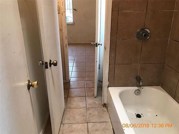 5th image of 8494 Arboleda Dr