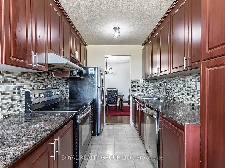 18 Knightsbridge Rd #303 — Photo 15