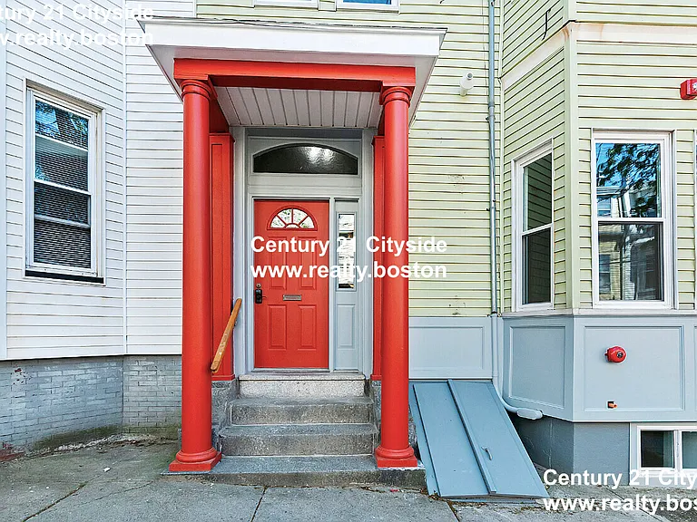 85 Webster St #3 — Photo 8