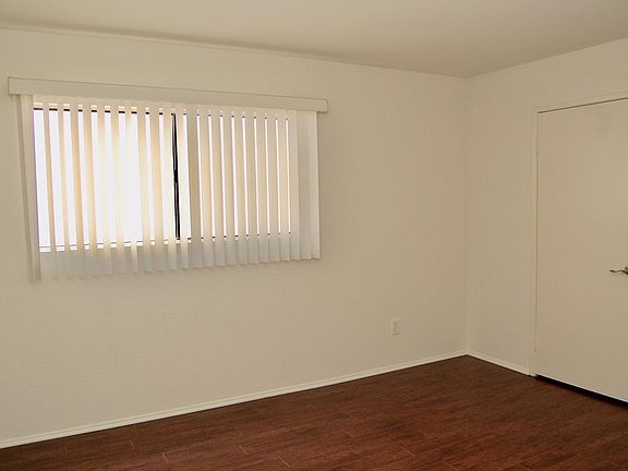 3rd image of 11911 Dorothy St APT 205