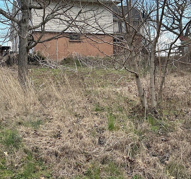 2nd image of 205 N Highland Ave