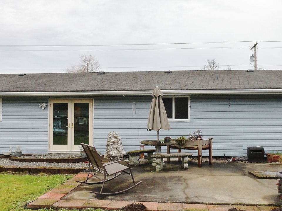 1st image of 18710 Pioneer Way E