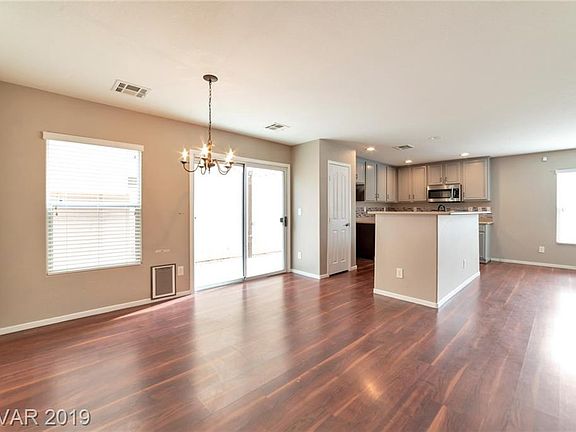 5th image of 481 Warminster Ave