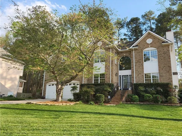 203 Ticonderoga Rd, Cary, NC 27519