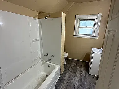 4 bed, 1440 sqft, $2,500 — Photo 4