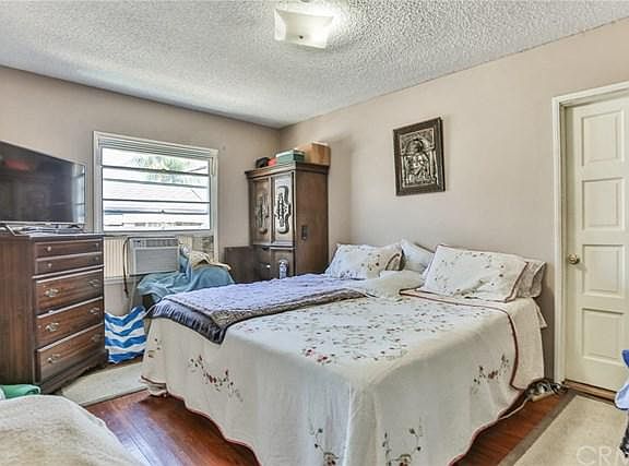 5th image of 9261 Jennrich Ave