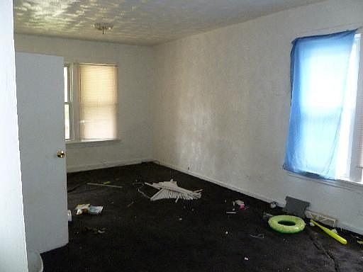 4th image of 5630 S Hoyne Ave
