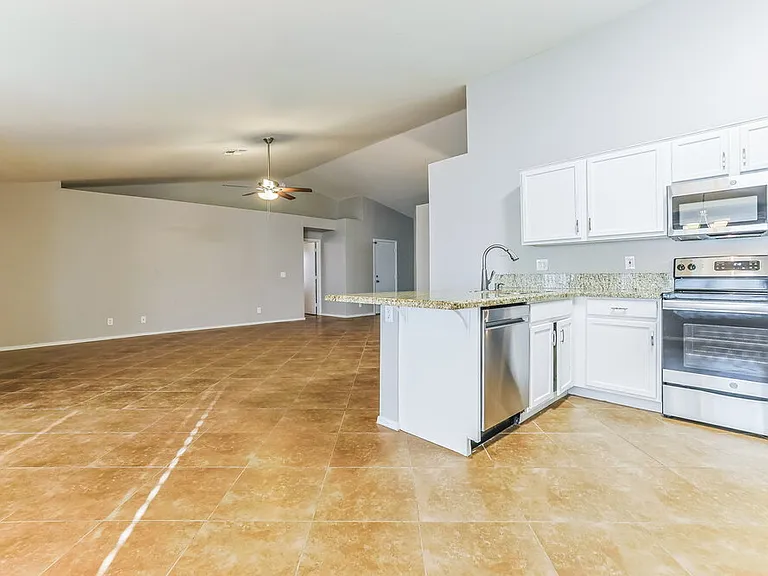 2047 E Brooks St — Photo 6