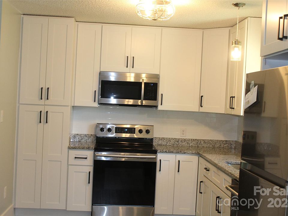 2nd image of 309 Aspen Gq Ave
