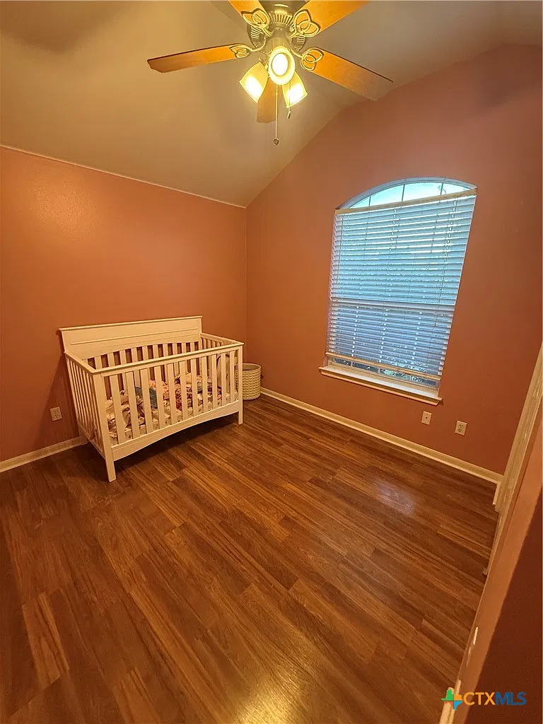3 bed, 2.0 bath, 1353 sqft, $1,950 — Photo 4