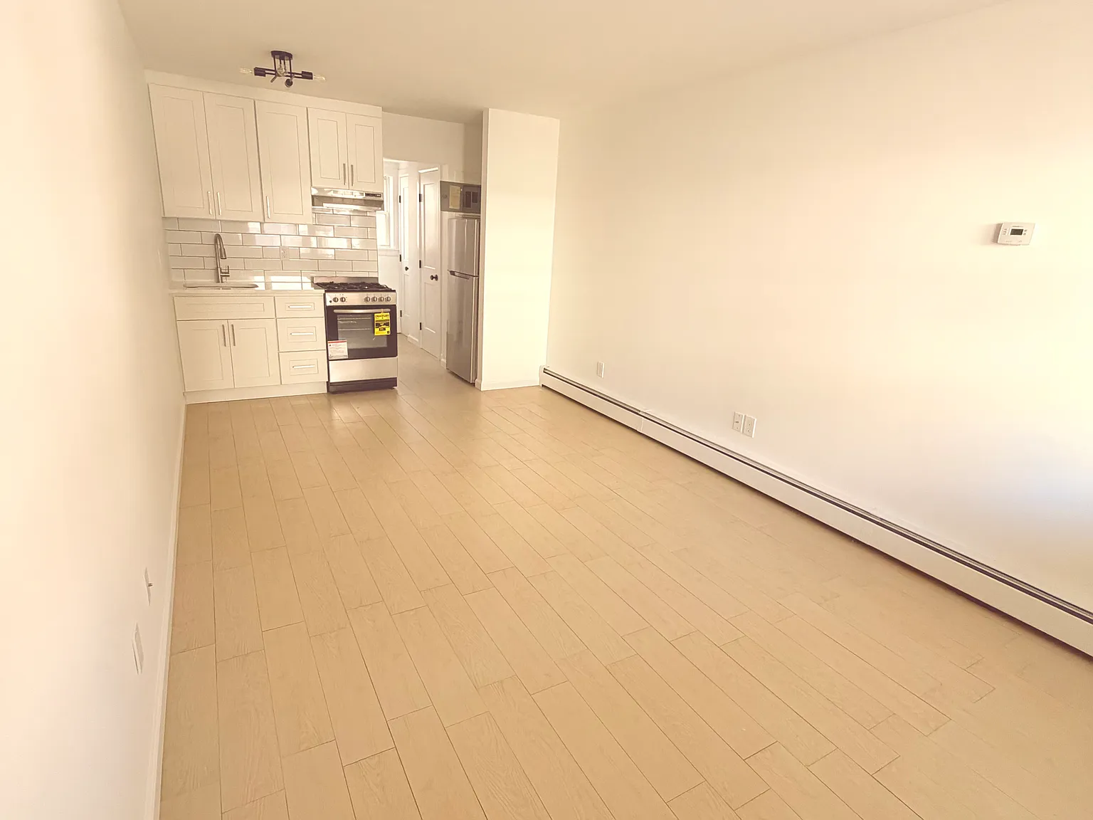 Studio, $2,300 — Photo 2