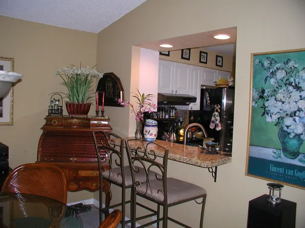 4223 Palm Forest Dr N, Delray Beach, FL 33445