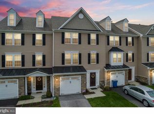 230 Tall Trees Cir, Downingtown, PA 19335