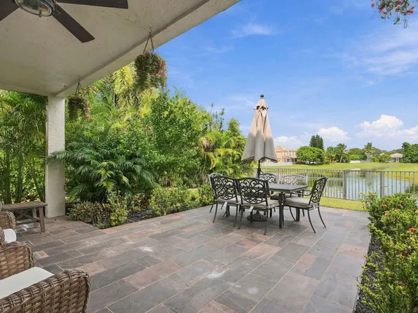 2755 MISTY OAKS Circle, Royal Palm Beach, FL 33411