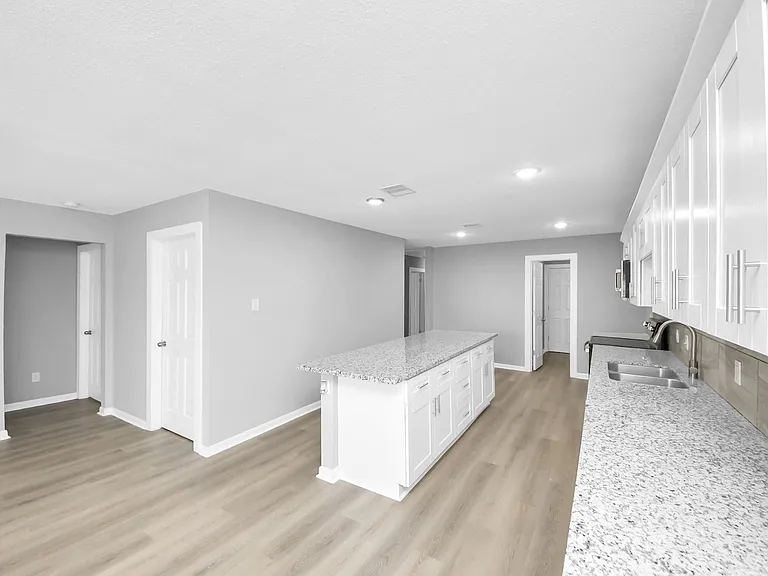 6832 Foster St — Photo 12