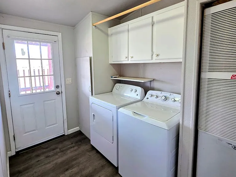 3545 Graham Ave — Photo 13