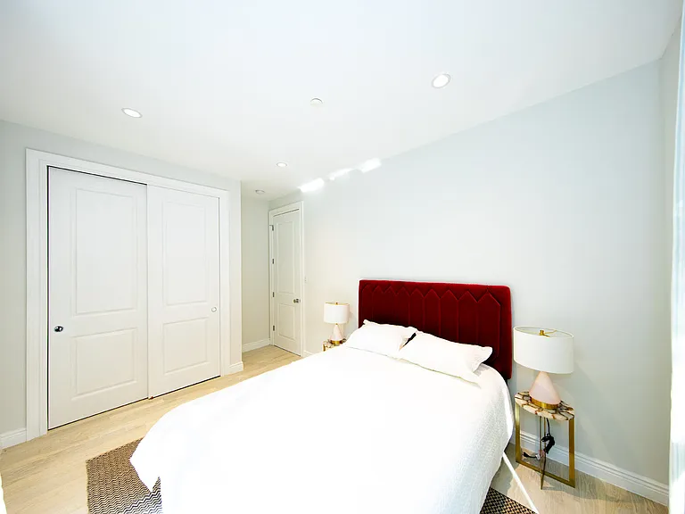 51 W 11th St #R3 — Photo 7