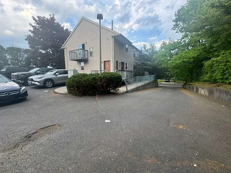 258 Fairmont Ave — Photo 4