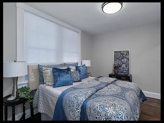 4th image of 3211 Stockton St