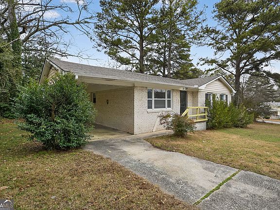 2nd image of 375 Dartmouth Dr SW
