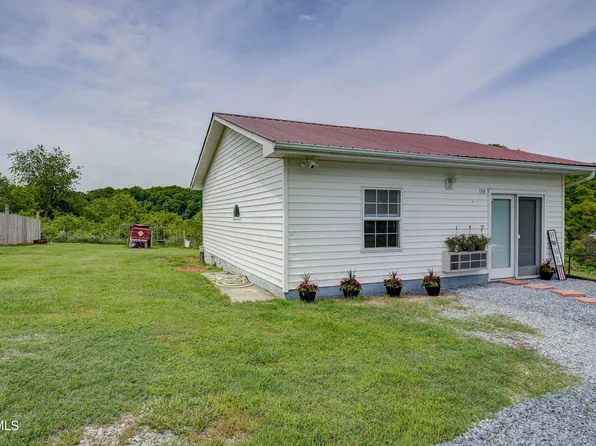 134 Creekside Dr, Elizabethton, TN 37643