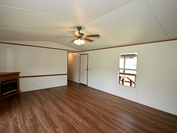 5th image of 16 Hathaway Ln