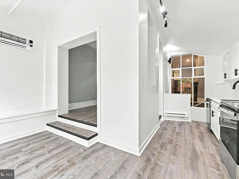 520 Spruce St #1 — Photo 13