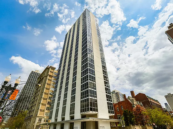 1555 N Dearborn Pkwy APT 17C, Chicago, IL 60610
