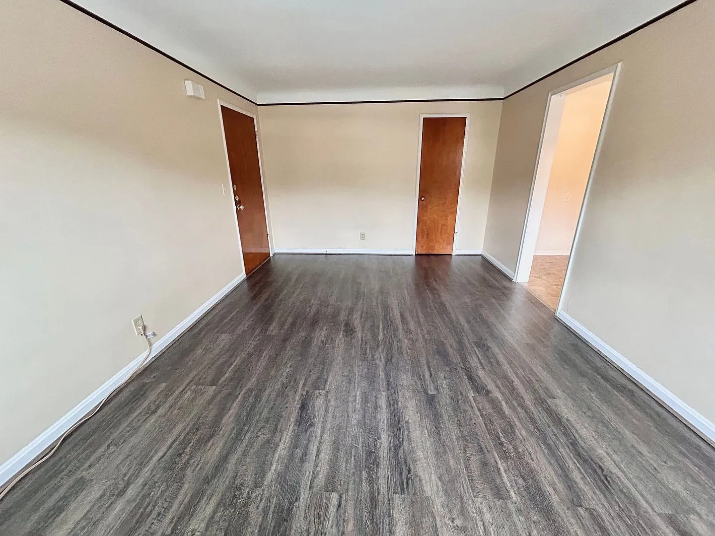 1 bed, 1.0 bath, $995 — Photo 3