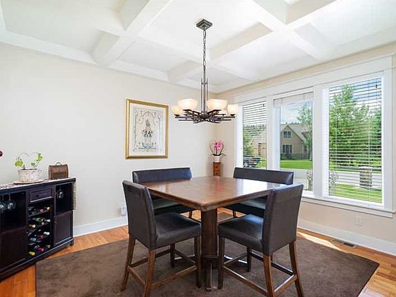 5th image of 3957 Bushwood Dr