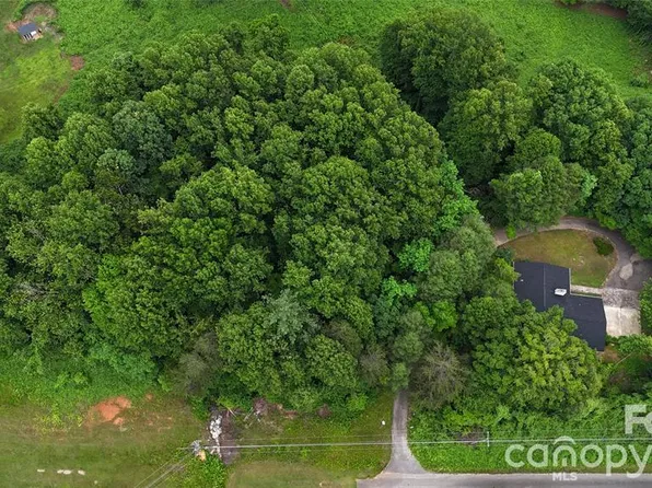 9999 Us Highway 221 Business Ext N #2&3, Marion, NC 28752