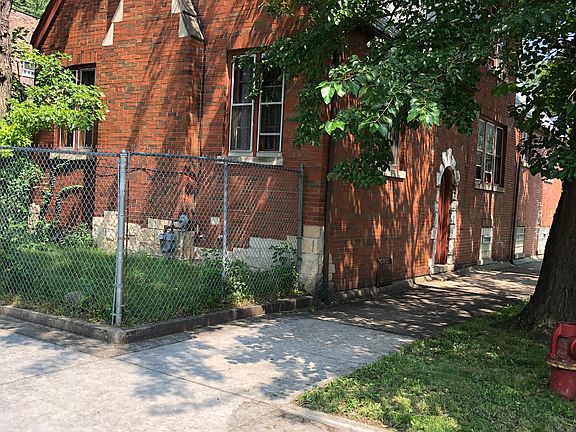 4th image of 5359 S Justine St