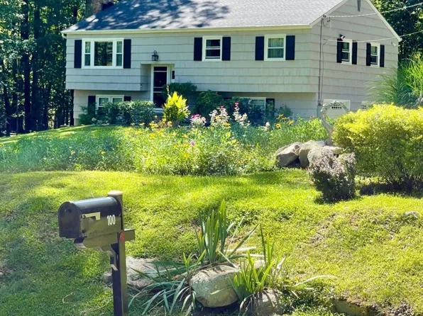 100 Flat Rock Drive, Ridgefield, CT 06877