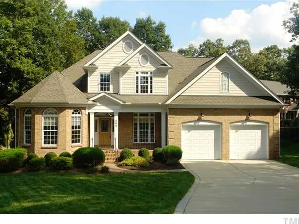204 Magnolia Cir, Clayton, NC 27527