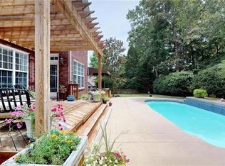 620 Drumcliff Ct, Matthews, NC 28104