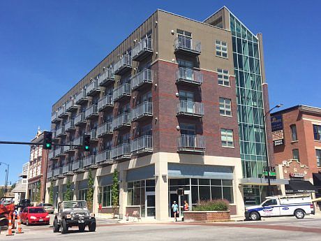 2nd image of 1007 E Broadway #1189927