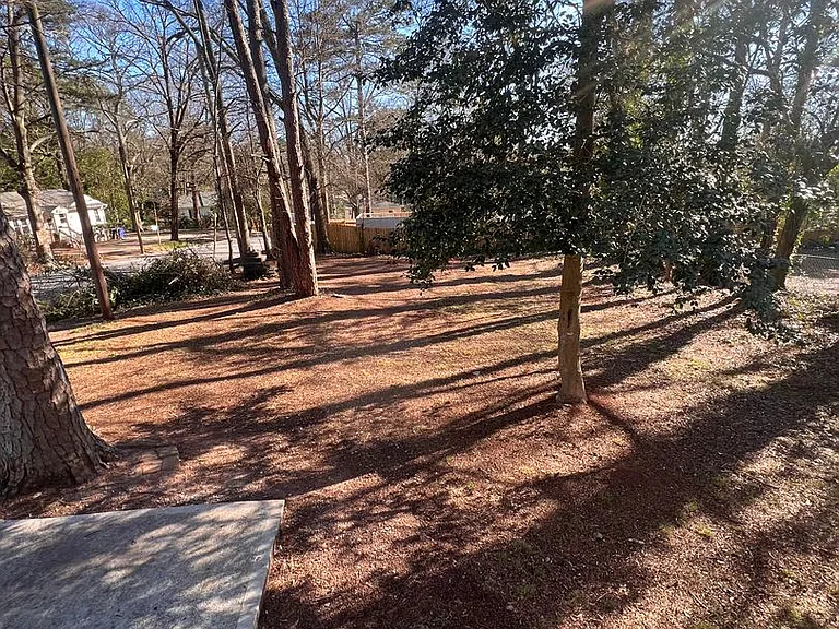 301 Potomac Ave — Photo 12