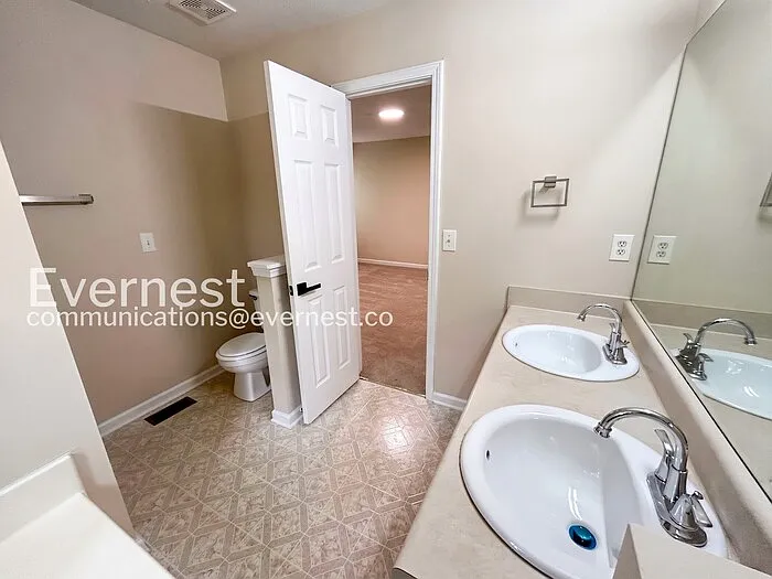 2929 Edgefield Ct SW — Photo 9